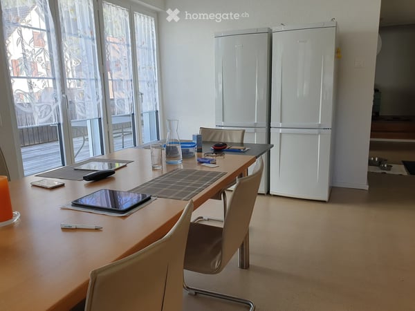 Sehr grosszügige 4,5 Zimmerwohnung (200m2) mit Terrasse 5