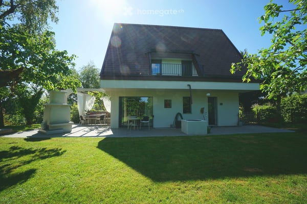 Viel Privatspähre & liebevollem Garten: Komplett saniertes 5.5 (6.5)-Zimmer-DEFH. 3