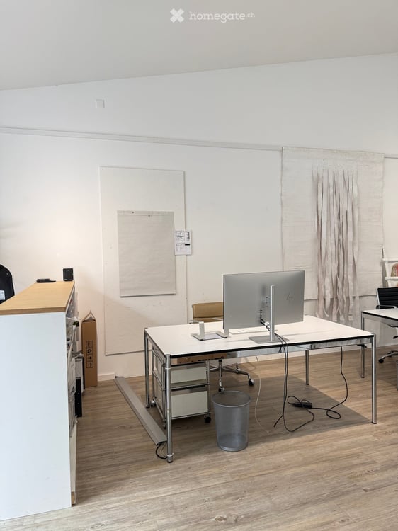 möbliertes Büro in Erlenbach ZH zur Untermiete 1 oder 2 Personen 1
