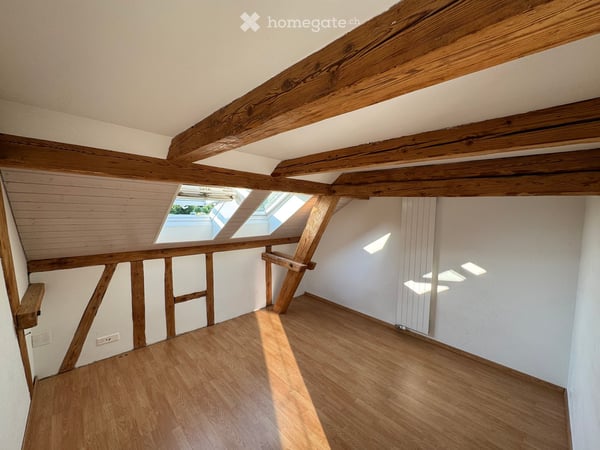 BEFRISTET: Grosszügige 4.5-Zimmer- Hausteil an ruhiger Lage 7