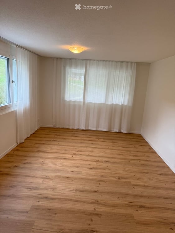 Grosszügiges 8.5-Zimmer-Einfamilienhaus an ruhiger, naturnaher Lage 9