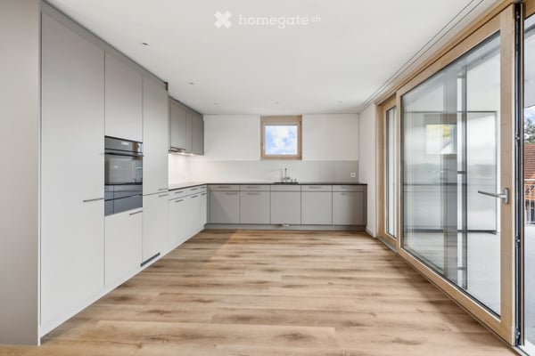 Erstvermietung – Wohnen am Sonnenberg: Moderne 5.5-Zimmer-Wohnung mit grosser Aussenfläche 2