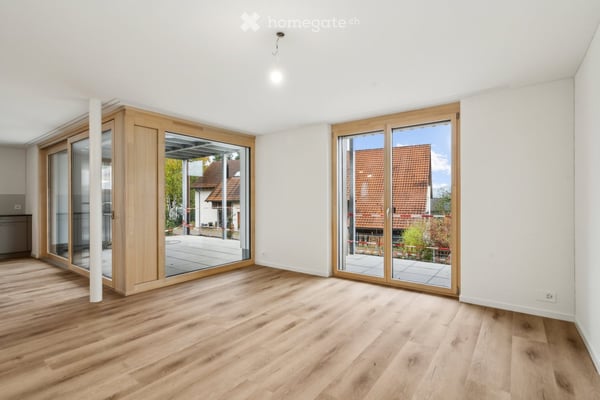 Erstvermietung – Wohnen am Sonnenberg: Moderne 5.5-Zimmer-Wohnung mit grosser Aussenfläche 4