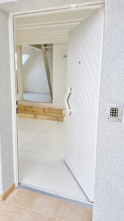 Exklusive 3.5-Zimmer-Dachwohnung mit Weitsicht in Dänikon 8