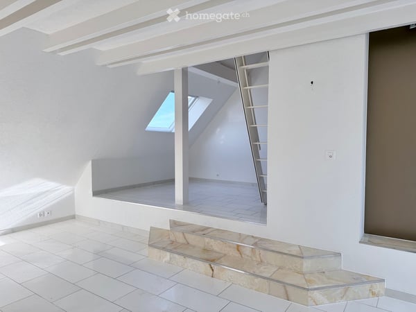 Exklusive 3.5-Zimmer-Dachwohnung mit Weitsicht in Dänikon 5