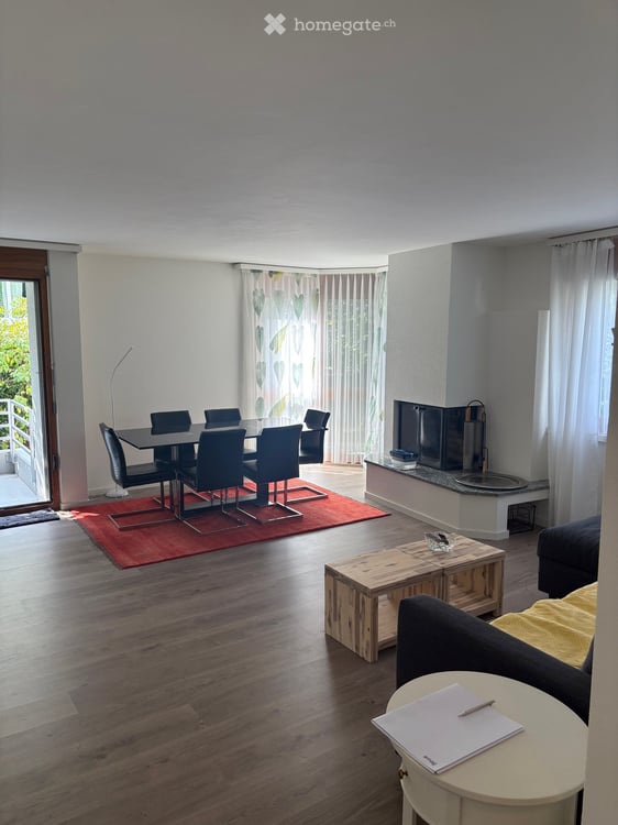Helle und gemütliche 2.5-Zimmer-Wohnung an ruhiger Lage mit schönem Balkon 3