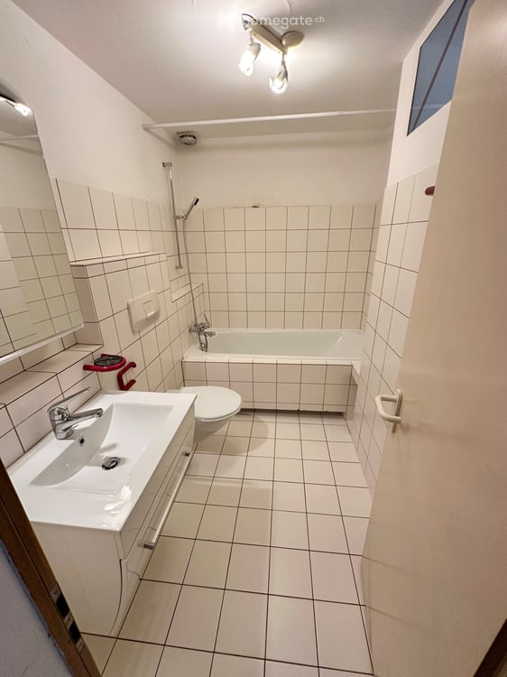 Charmante 2.5-Zimmer-Wohnung im historischen Maienfeld – sofort verfügbar 7
