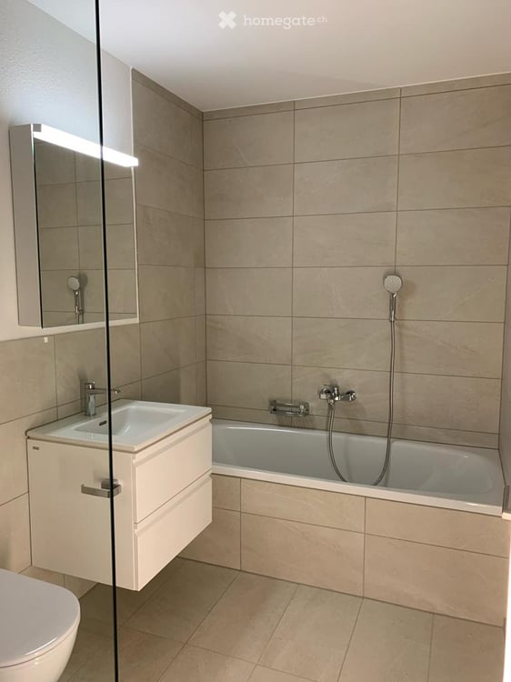 Moderne Wohnung im Eigentums-Standard 5
