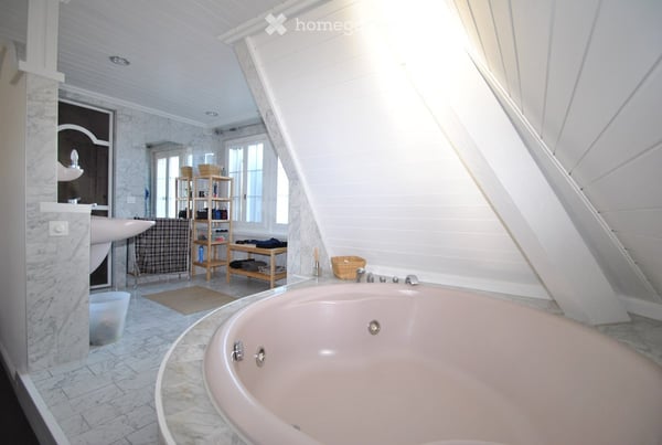 2½-Zimmer-Dachwohnung mit Galerie, Sauna & Whirlpool! 9