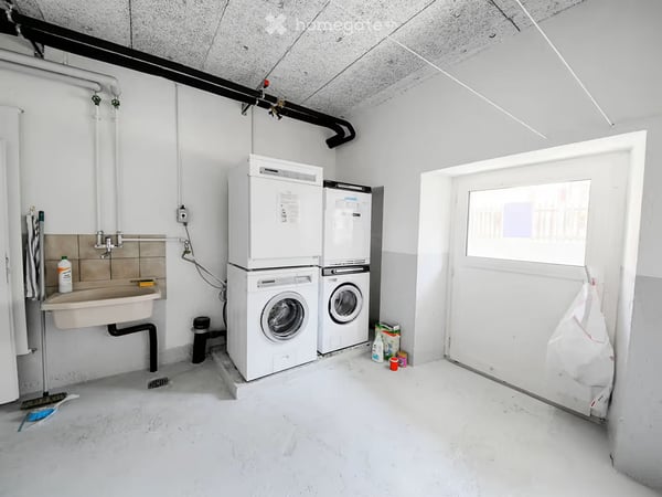 Modern möblierte 2,5-Zimmer-Wohnung mit Balkon in ruhiger Lage – Zürich-Oerlikon 5