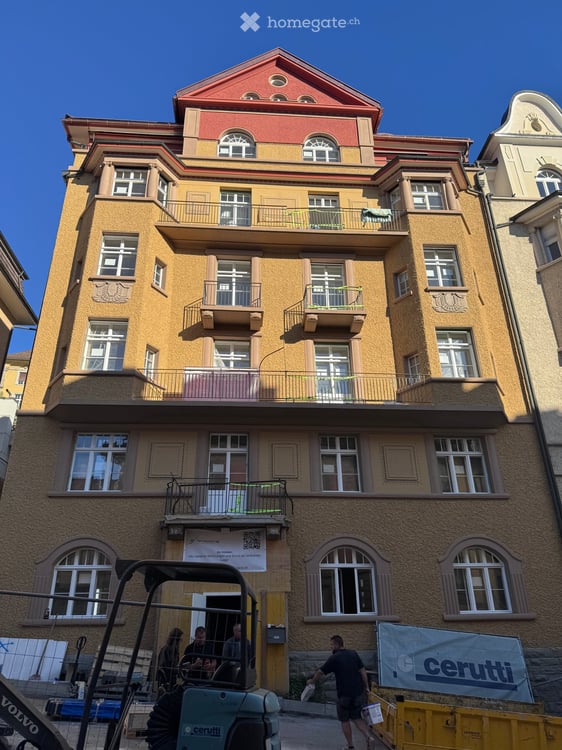 Stilvolle 4.5-Zimmer-Wohnung mit viel Ambiente, totalsaniert, Nähe Löwenzenter, ruhig gelegen 1