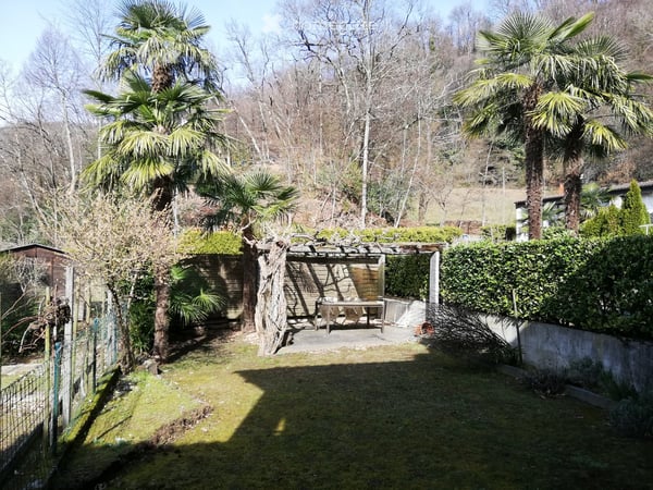 Idyllisches Reiheneinfamilienhaus mit Sauna und öffentl. Pool in der Nähe Lugano und Luino im Grünen 14