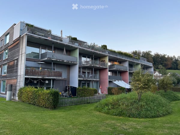 Grosszügige 2.5-Zimmer-Attikawohnung mit zwei Balkonen in Wolfhausen 5