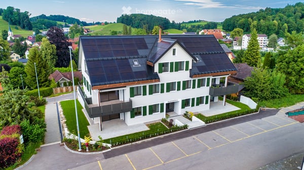 Exklusive 5.5-Zimmer-Neubau Dachwohnung Lift direkt in Wohnung 1