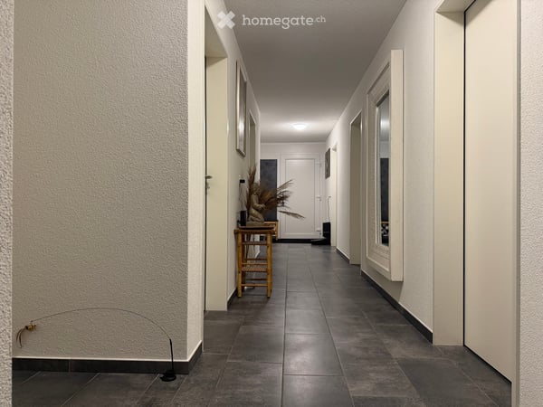 Modernes und grosszügiges 5½-Zimmer-Terrassenhaus mit Doppelgarage und Garten in Herznach 3