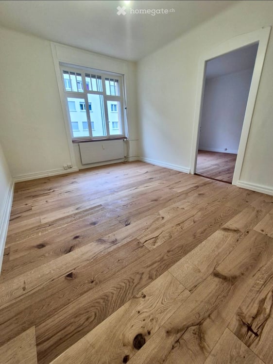 Helle 2.5-Zimmer-Wohnung mit Balkon in Basel-Kleinhüningen – ab sofort verfügbar! 2