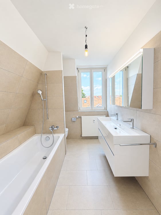 Wohnen auf zwei Ebenen – frisch renovierte 5.5-Zimmer-Maisonette mit Turmzimmer im Gotthelfquartier 5