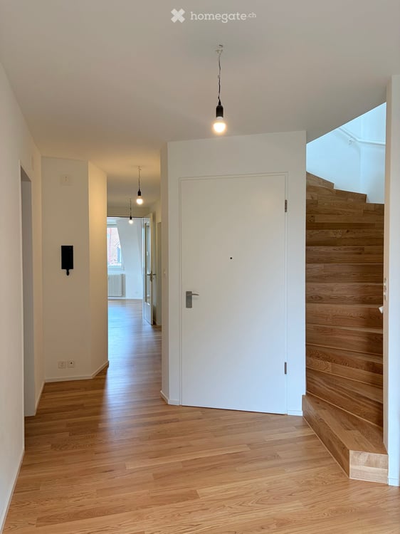 Wohnen auf zwei Ebenen – frisch renovierte 5.5-Zimmer-Maisonette mit Turmzimmer im Gotthelfquartier 11