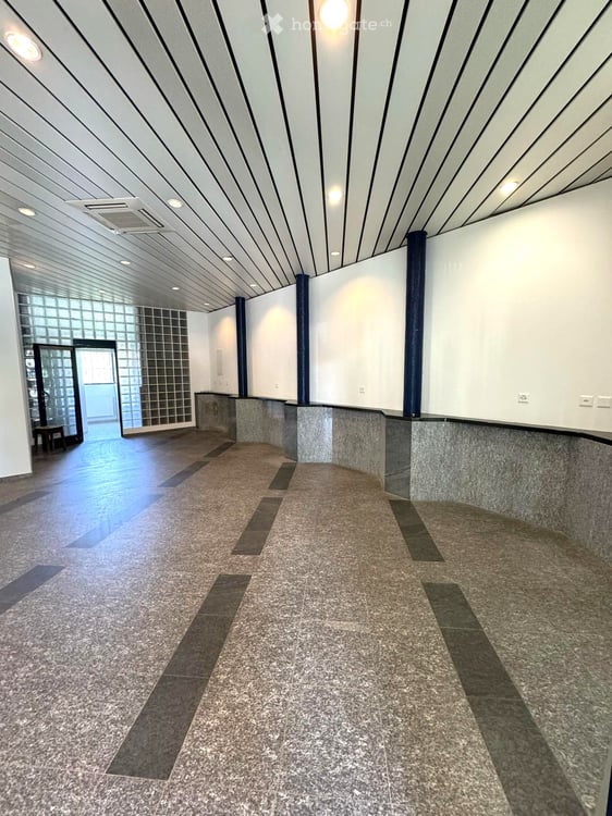 Locale commerciale in affitto a Morbio Inferiore 3
