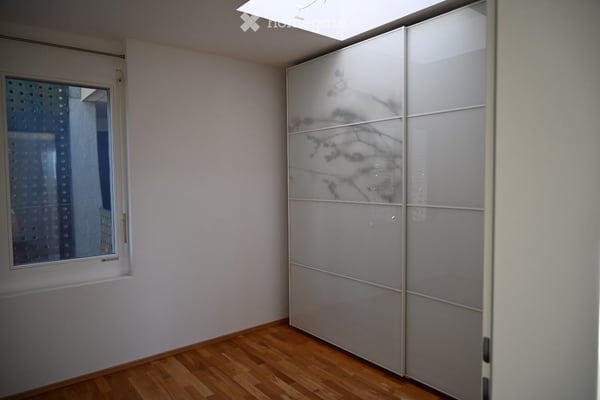 Attikawohnung mit grosser Terrasse in Hinwil 3