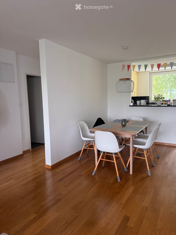 Attraktive Wohnung mit Cheminée und Aussicht 1