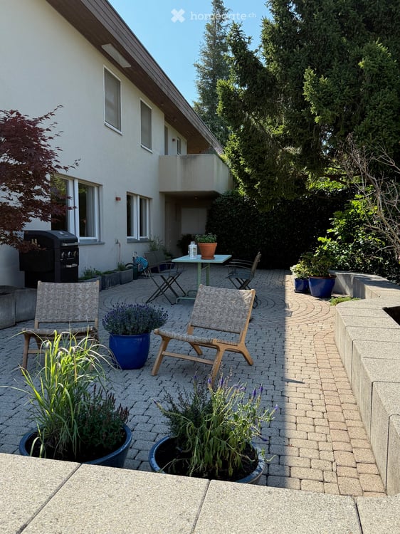 Funished Executive Apartment with Garden, Lake Views and Mid-Century Modern Style – Ideal for Expats 24