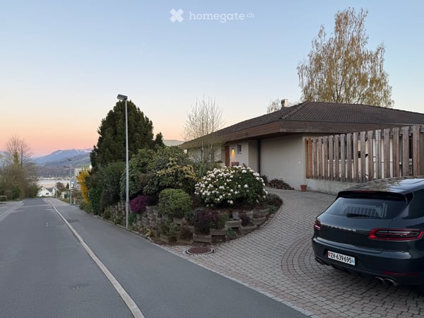 Funished Executive Apartment with Garden, Lake Views and Mid-Century Modern Style – Ideal for Expats 29