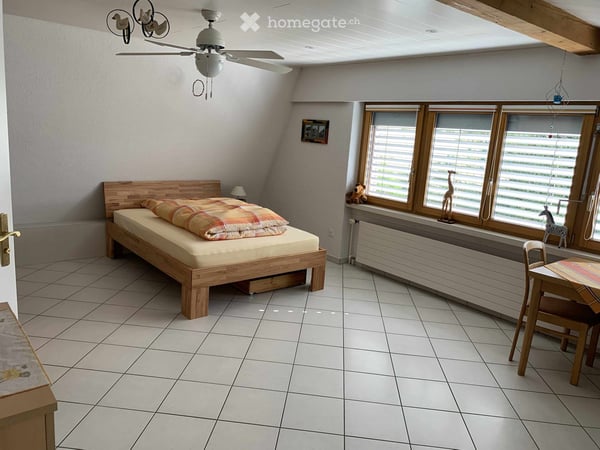 Helle 3.5-Zimmer-Wohnung mit Balkon und schöner Aussicht in Winkel 6