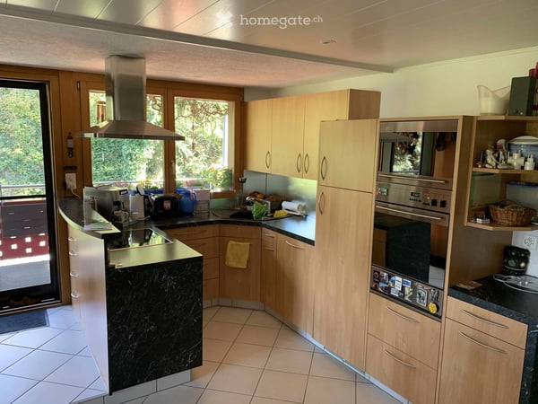 Helle 3.5-Zimmer-Wohnung mit Balkon und schöner Aussicht in Winkel 4