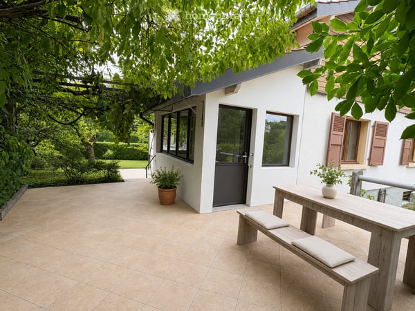 Maison individuelle 7 pièces rénovée avec jardin – Chambésy – Disponible immédiatement 12