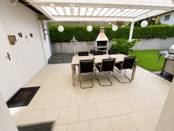 Wohlfühloase in Niederhasli - 5.5-Zimmer Doppeleinfamilienhaus – Wohnen mit Komfort und Stil 3