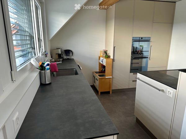 Moderne 5.5-Zimmer mit grosser Terrasse und traumhafter Bergsicht 10