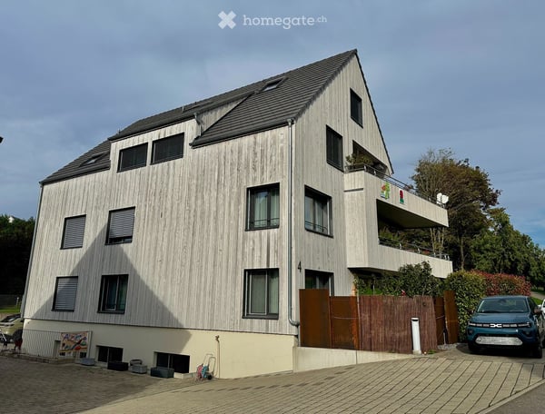 Moderne 5.5-Zimmer mit grosser Terrasse und traumhafter Bergsicht 2