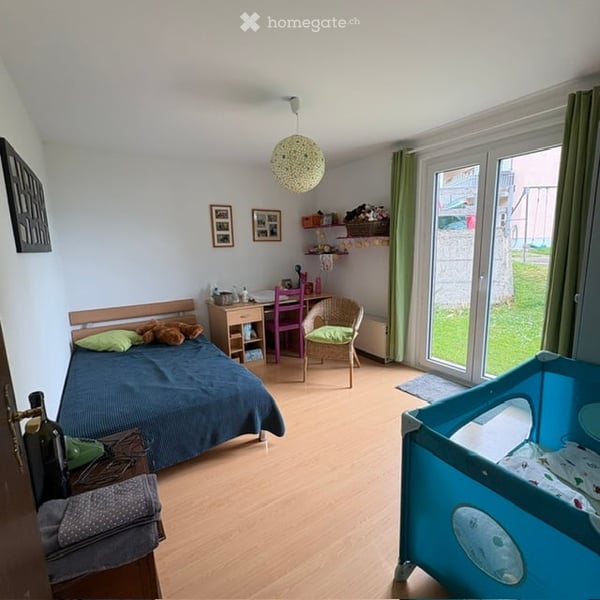 À VENDRE – Charmante maison mitoyenne de 6 pièces avec vue panoramique à 180° sur le lac 6