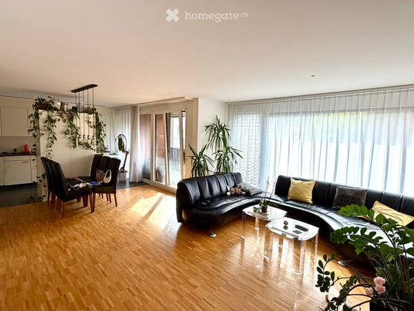Schöne 3.5-Zimmer-Wohnung in Fällanden 1
