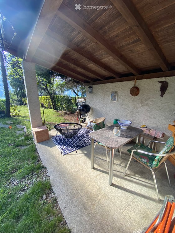 Idyllisches Ferienhaus mit riesigen Garten & Seesicht 9