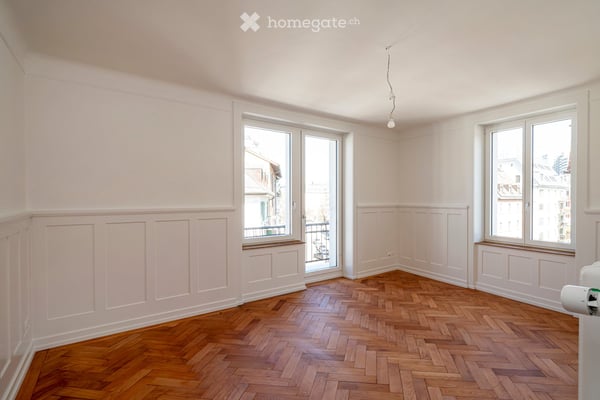 Charmante sanierte Altbauwohnung mit Liftzugang im Herzen von Zürich 8