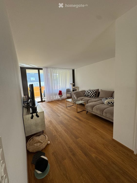 Wunderschöne 3.5 Zimmer Wohnung 2