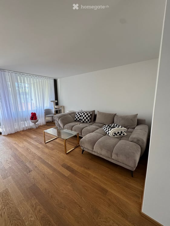 Wunderschöne 3.5 Zimmer Wohnung 3
