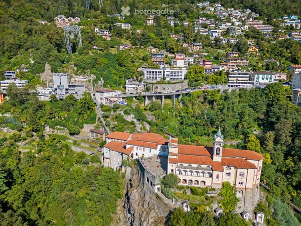 Attikawohnung in Orselina mit direktem Seeblick über dem Lago Maggiore 1