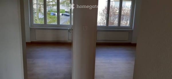 Helle 4.5-Zimmer-Wohnung mit Balkon und schöner Aussicht in Zürich-Seebach 6