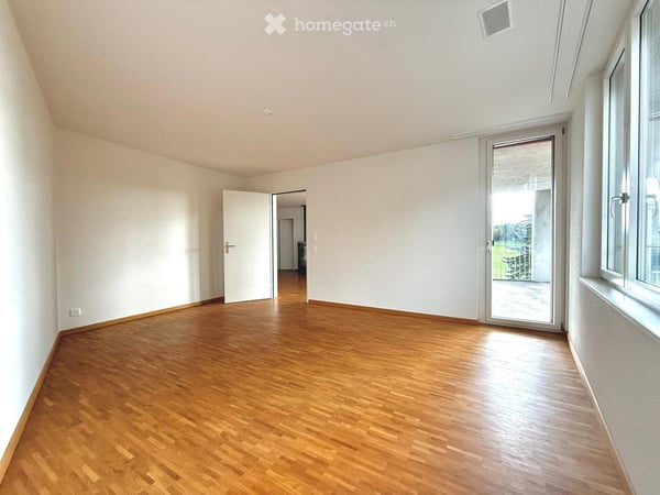 Helle und grosszügige 2.5-Zimmer-Wohnung in Wetzikon mit Blick auf den Bachtel 2