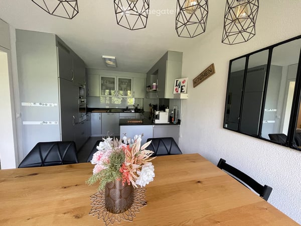 5.5-Zimmer-Attikawohnung mit privater 145 m² Dachterrasse 2