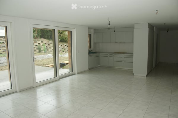 Topmoderne 4.5 Zimmerwohnung mit Garten in ruhigem Quartier nähe Bahnhof 7