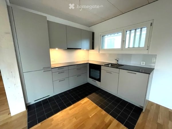 Gemütliche 3.5-Zimmer Wohnung zu vermieten (83m2) im EG 2