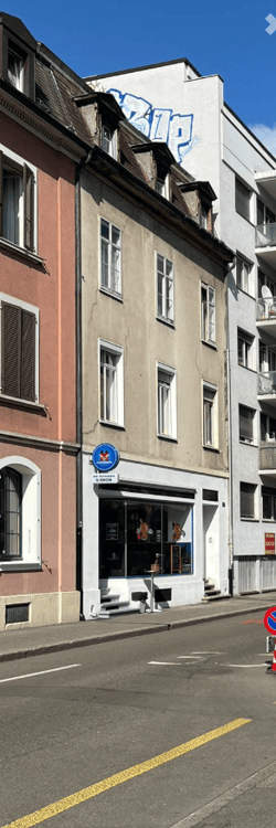 Mehrfamilienhaus nahe Claraplatz, Kaserne und Rhein – mit Entwicklungspotenzial 2