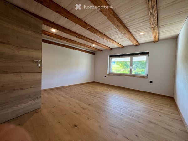 Lichtdurchfluteter Traum-Altbau 2024 60 m² Wellness-Schlafzimmer mit Sauna  in Hugelshofen 12