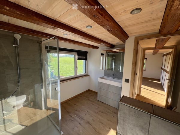 Lichtdurchfluteter Traum-Altbau 2024 60 m² Wellness-Schlafzimmer mit Sauna  in Hugelshofen 9