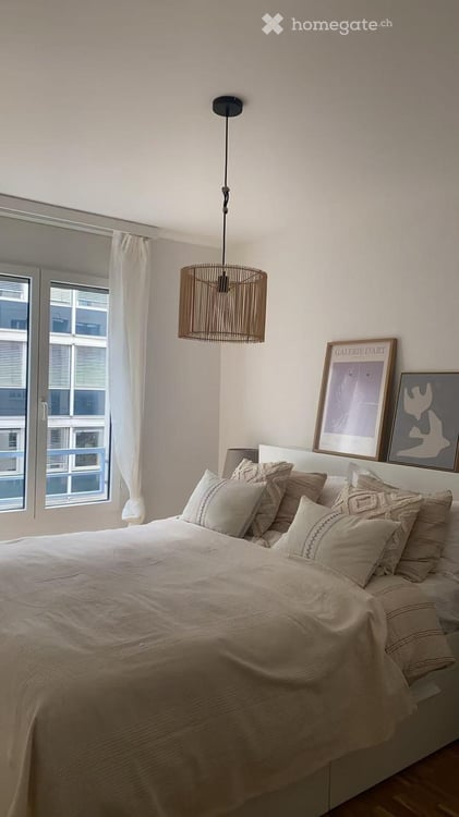 Appartement meublé de 4 pièces, entièrement rénové, à Genève entre la Jonction et Bel-Air. 3