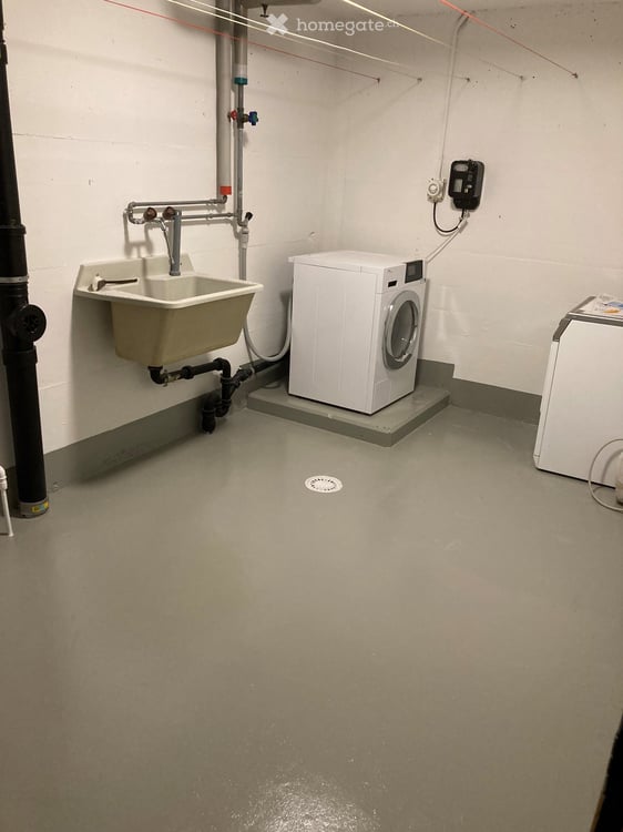 Moderne, helle 3.5-Zimmer-Wohnung mit Balkon in Biel (Bözingen) 12